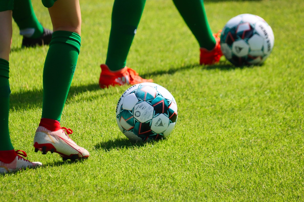 How does a Parlay bet work in Football Betting on Laser247?